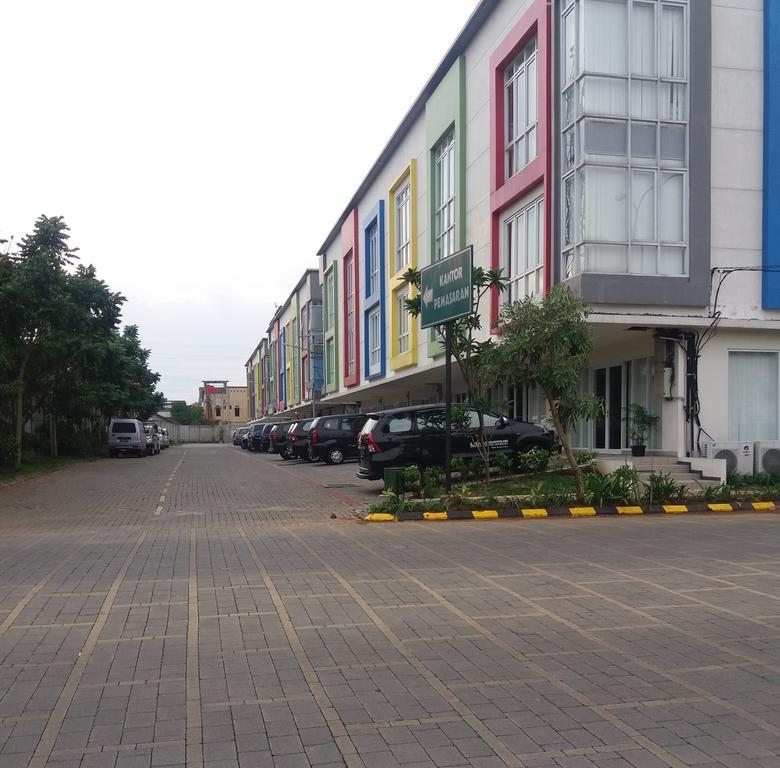 Ananda Apartments @ Suites Metro Cicadas Exterior foto